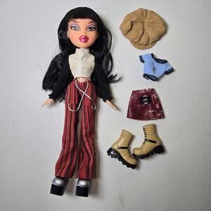 Bratz Vintage 2001 Jade Xpress It! Doll + Original Clothes & Boots